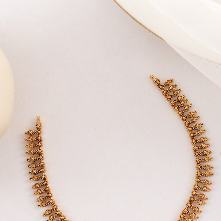 Aashini Short Necklace Set