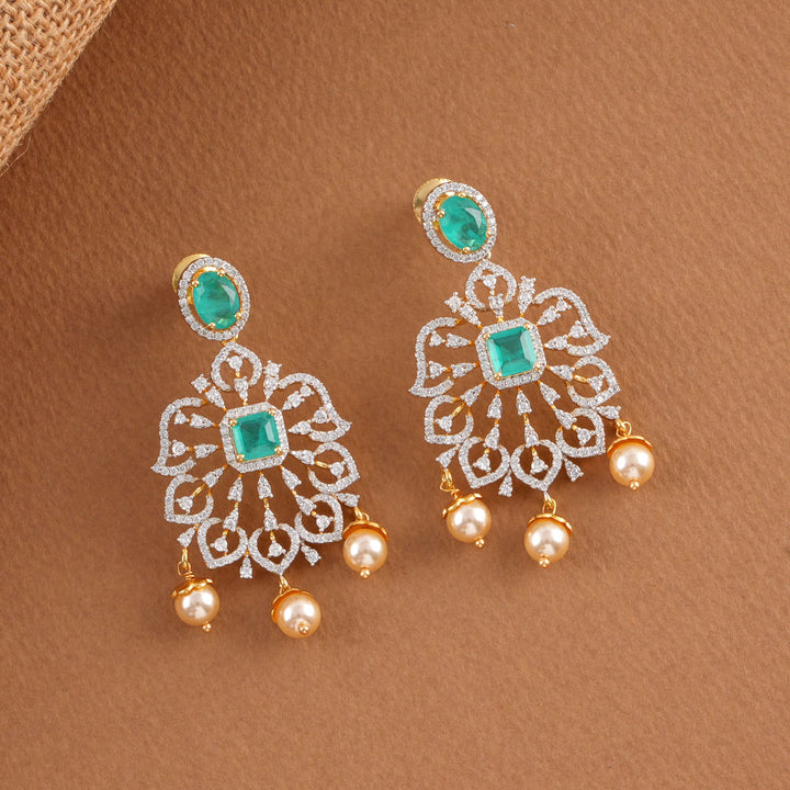 Bhanvi Avikam Short Necklace Set