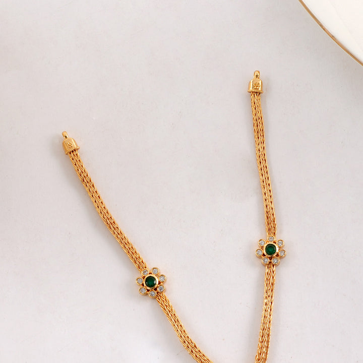 Shine Charm Stone Short Necklace
