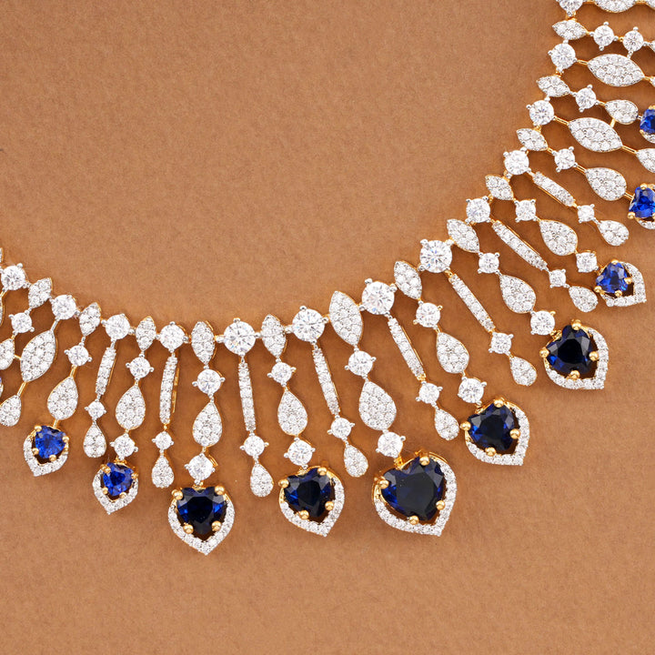 Facinate Avikam Short Necklace Set