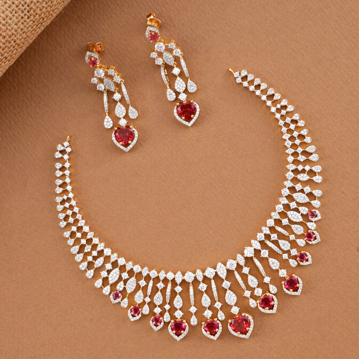 Trendy Avikam Short Necklace Set