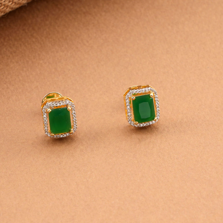 Stylish Avikam Short Necklace Set