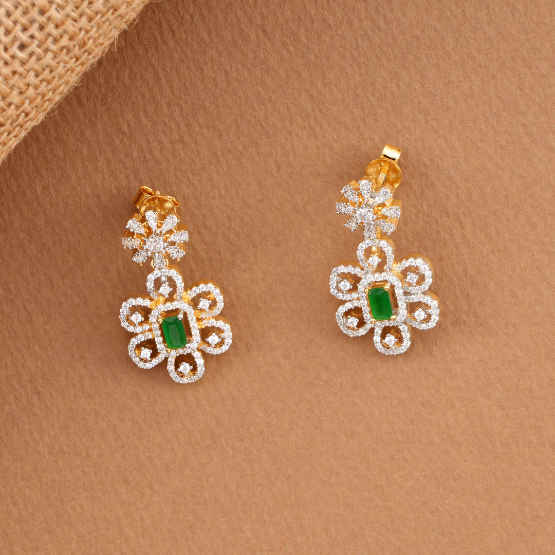 Admirable Avikam Short Necklace Set