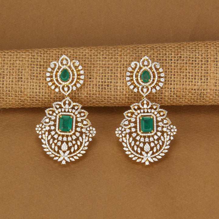 Gleaming Charm Short Necklace Set