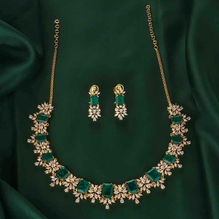 Nivah Short Necklace Set