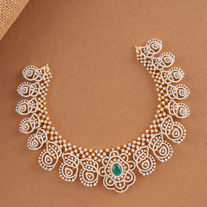 Shinning Diamond Design Short Necklace