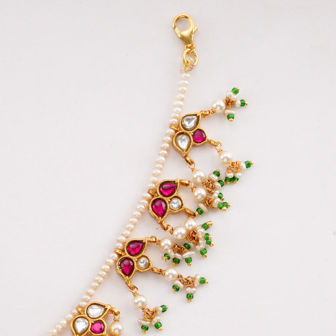Stylish Kundan Short Necklace