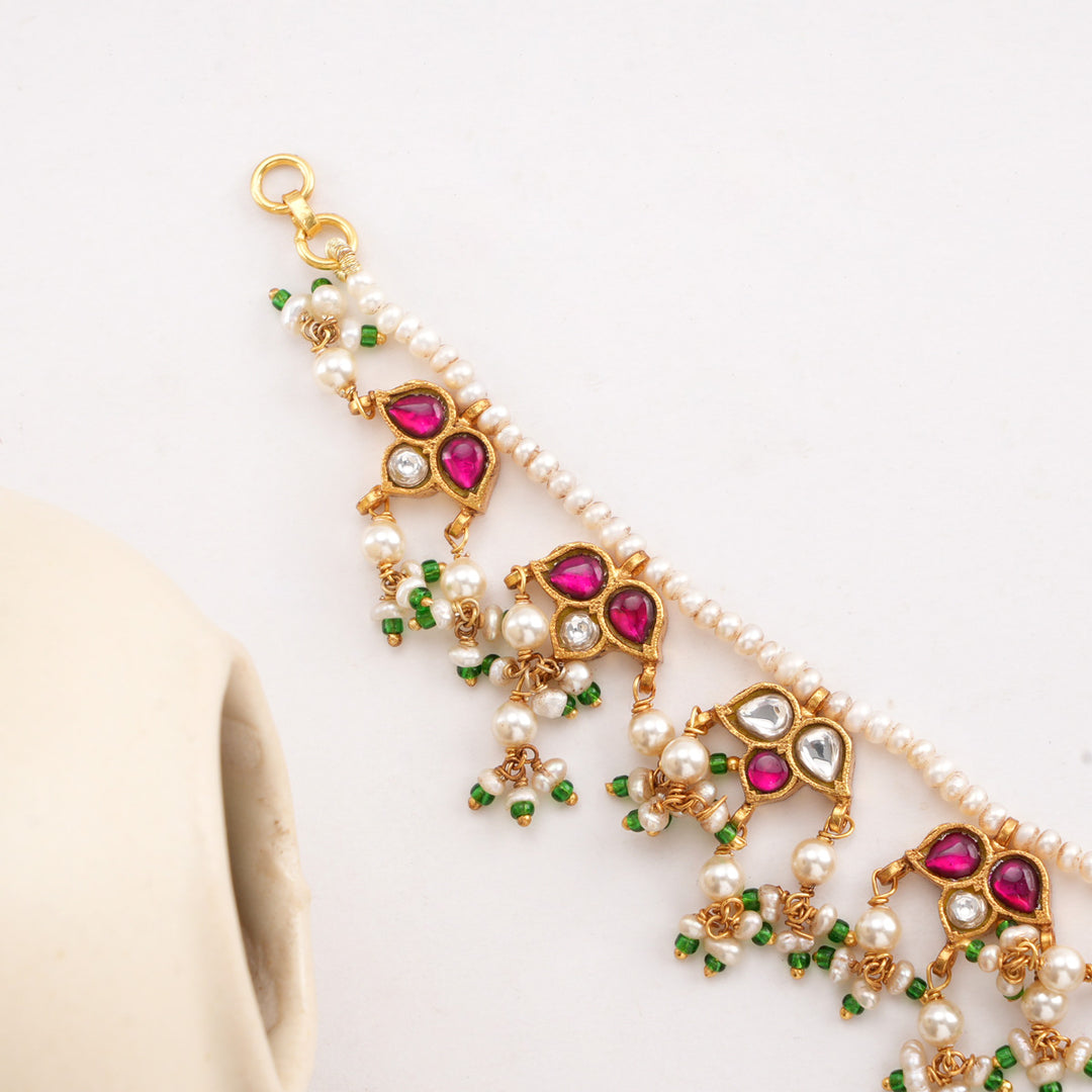 Stylish Kundan Short Necklace