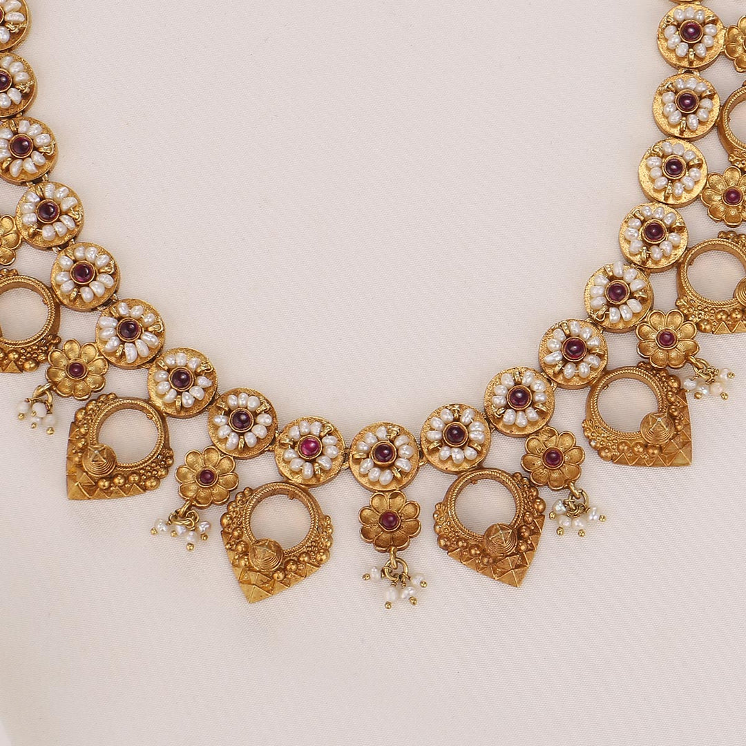 Chic Short Necklace Set