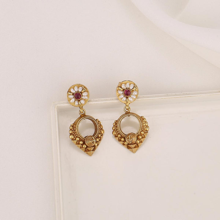 Chic Short Necklace Set