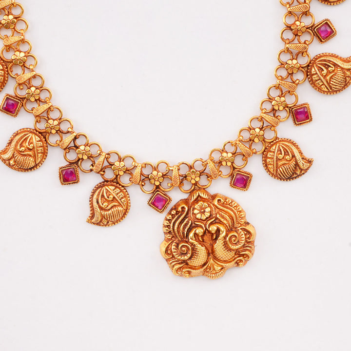 Pranavi Short Necklace Set