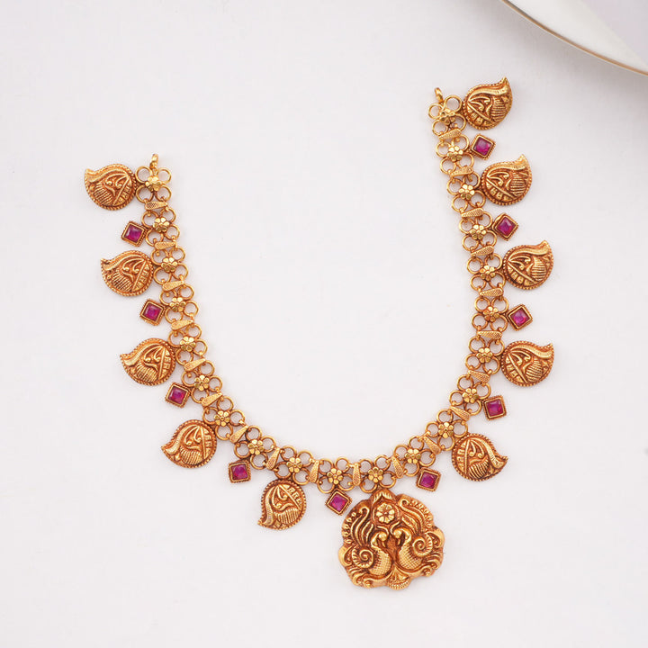 Pranavi Short Necklace Set