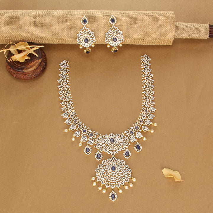 Sparkling Avikam Long Necklace Set