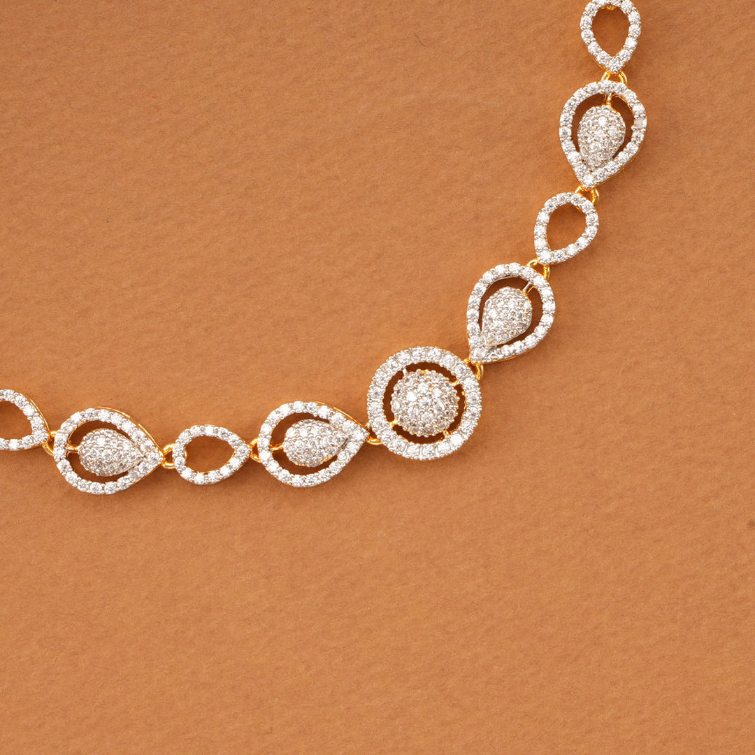 Janani Avikam Short Necklace Set