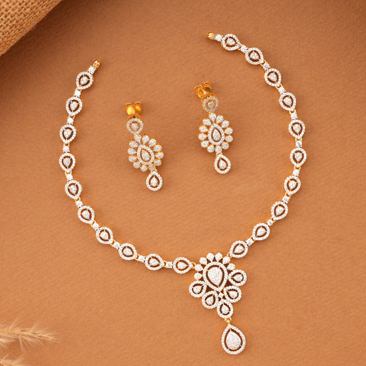 Mathani Avikam Short Necklace Set – The Amethyst Store