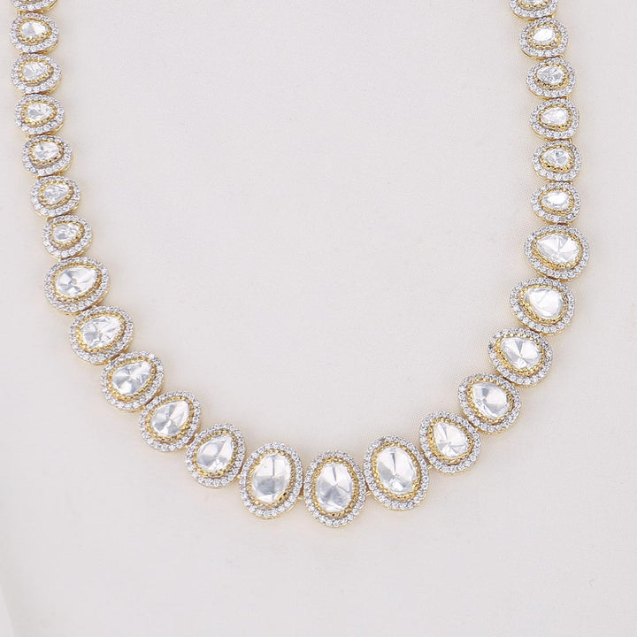 Glittering Short Necklace