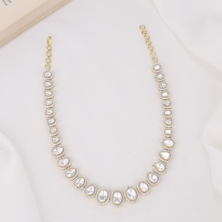 Glittering Short Necklace