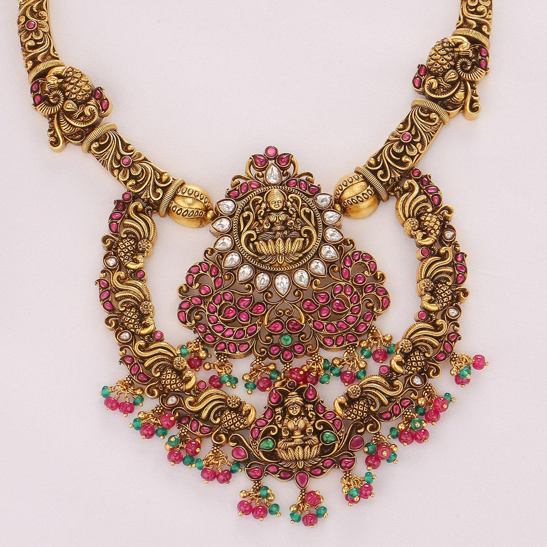 Nazia Nagas Short Necklace