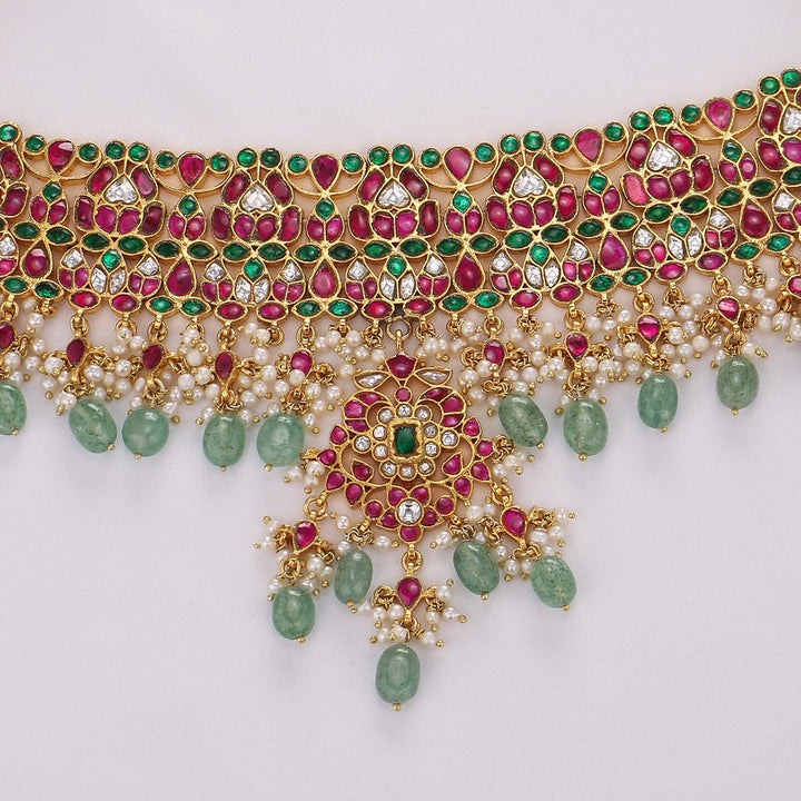 Yuvika Kundan Choker