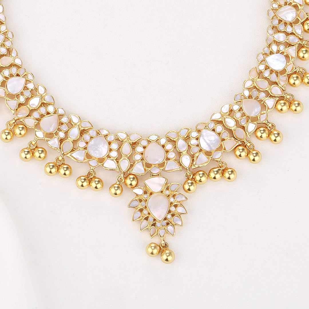 Charming Kundan Short Necklace Set