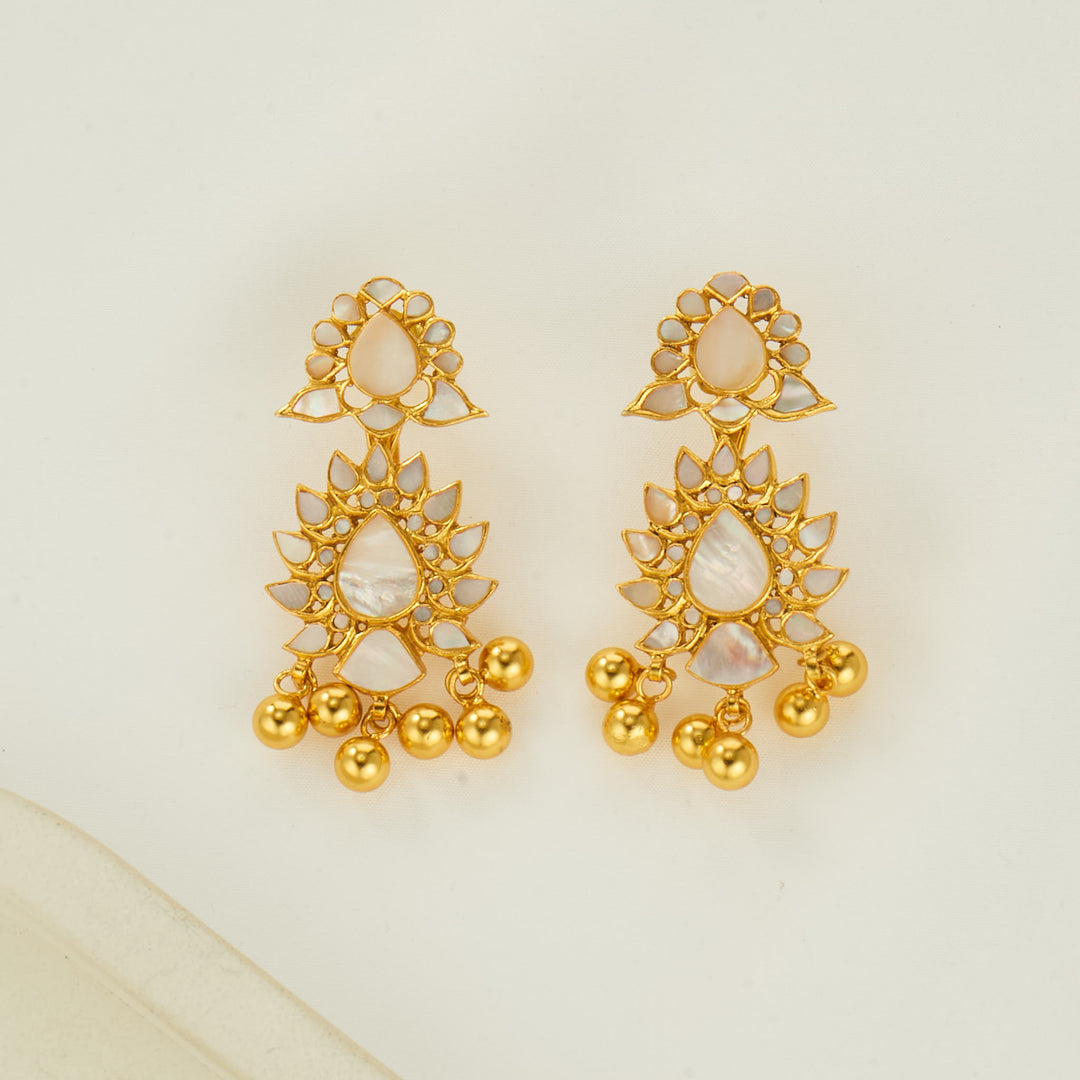 Charming Kundan Short Necklace Set