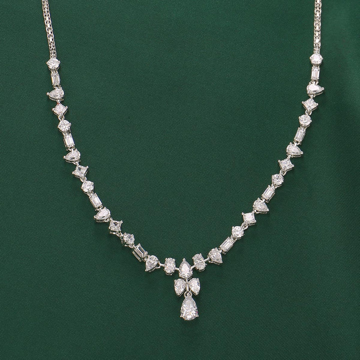 Vinishasri Short Necklace Set