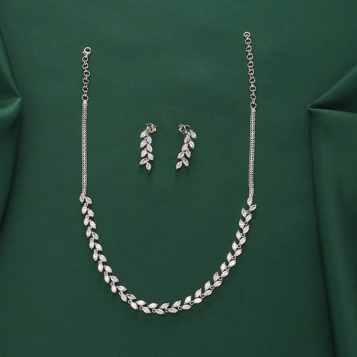 Shinning Charm Short Necklace Set
