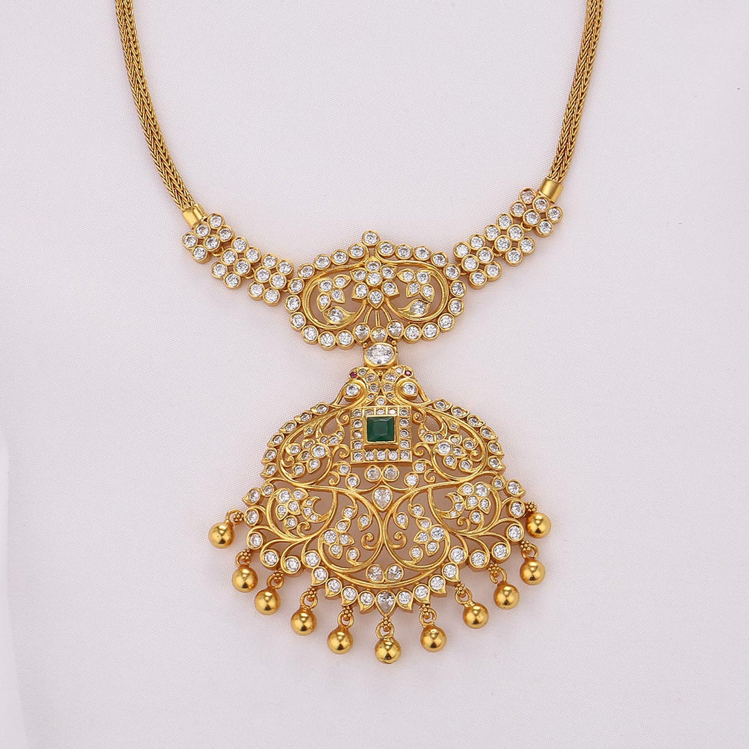 Vedhika Short Necklace