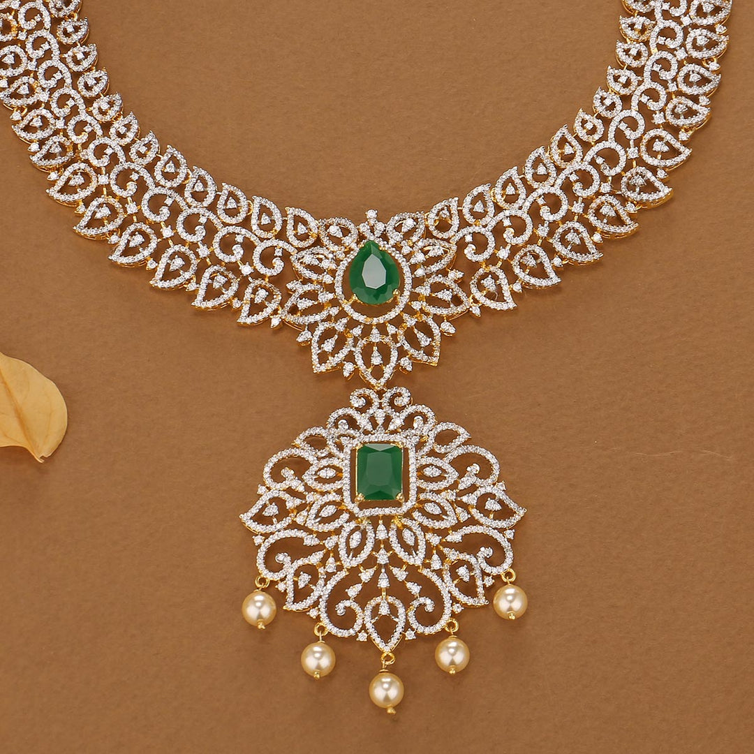 Trendy Diamond Design Short Necklace