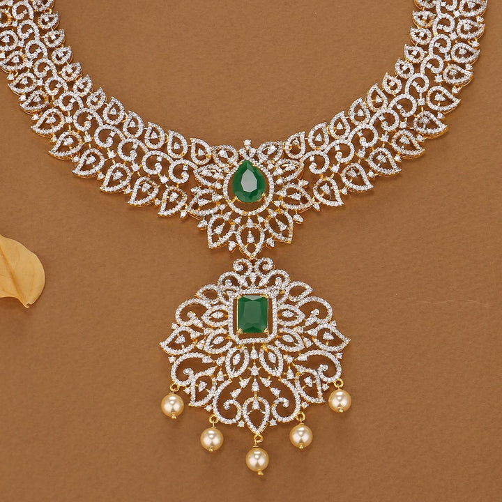 Trendy Diamond Design Short Necklace