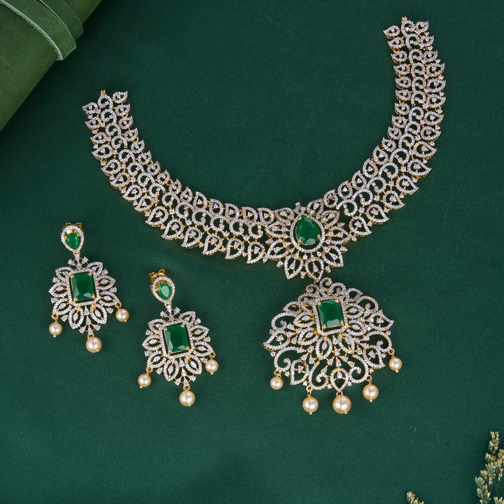 Isabelle  Short Necklace Set
