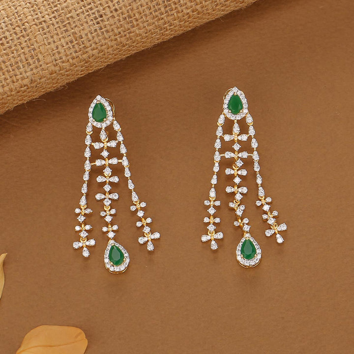 Layer Shine Avikam Short Necklace Set