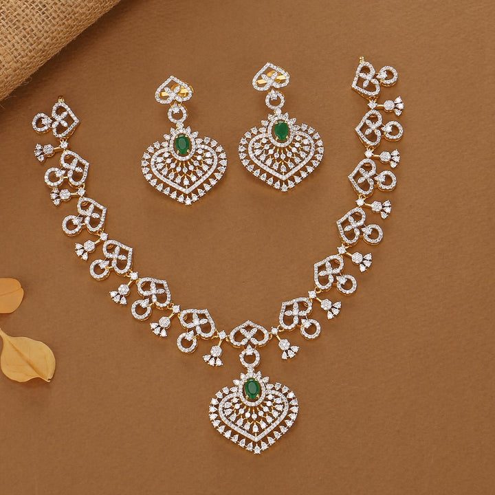 Amazing Avikam Short Necklace Set