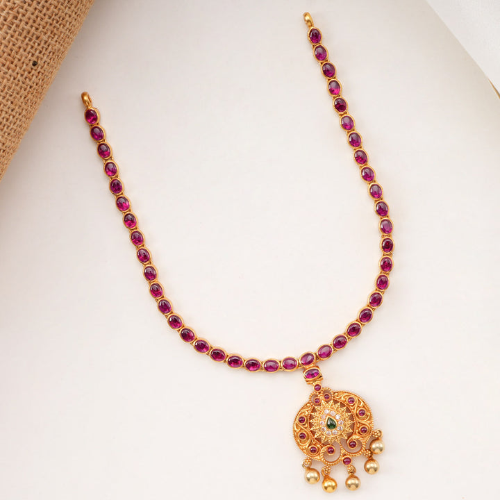 Krishtikha Short Necklace
