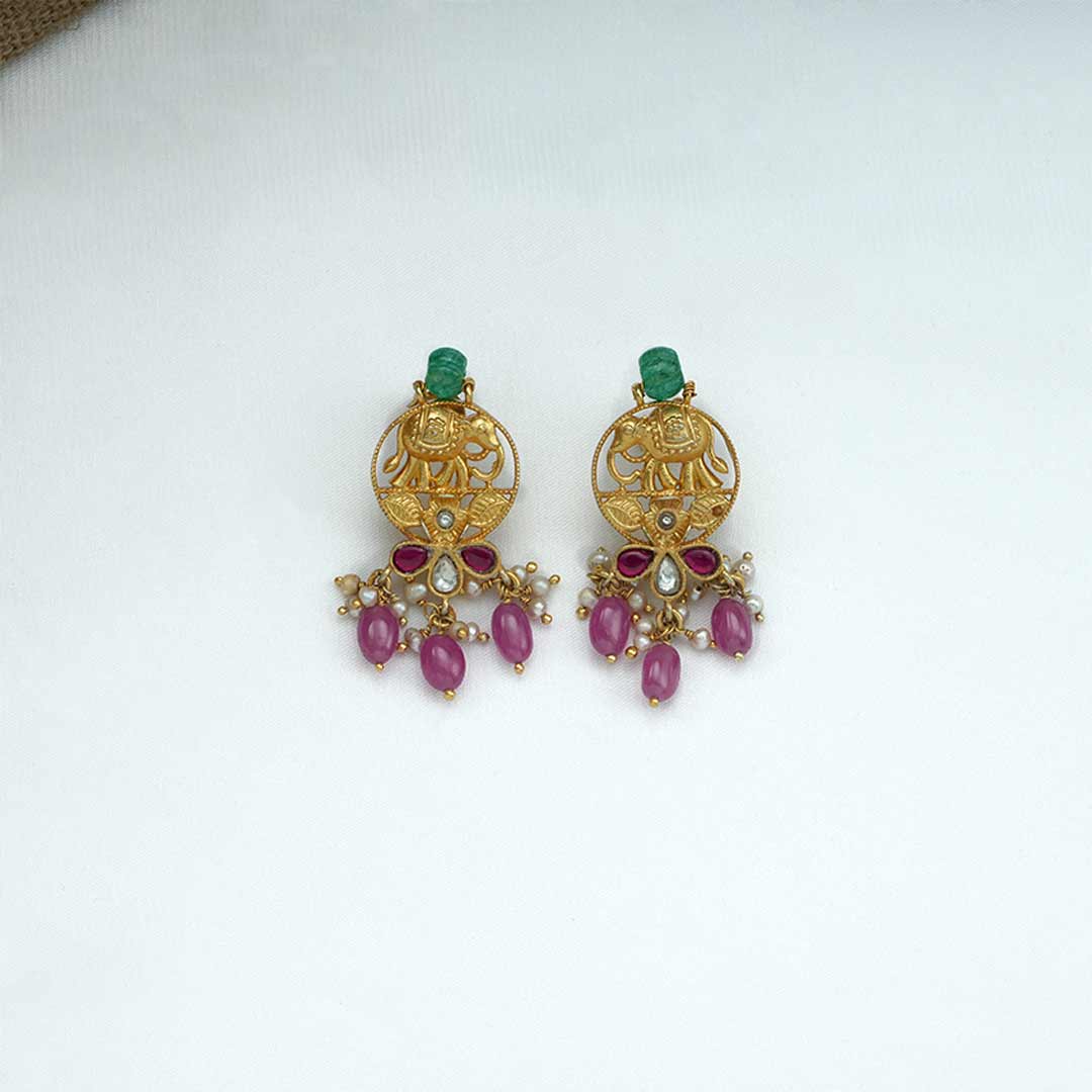 Vivid  Short Necklace Set