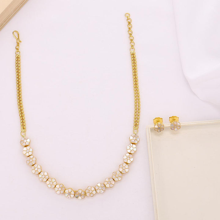Jasha Short Necklace Set
