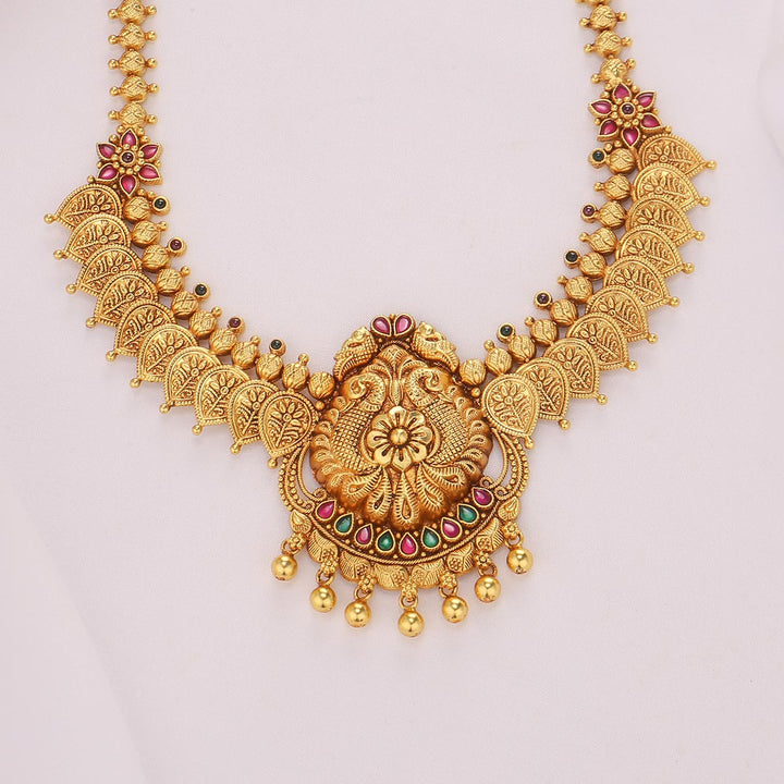 Delika Short Necklace