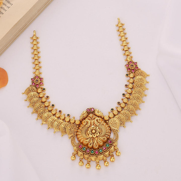 Delika Short Necklace