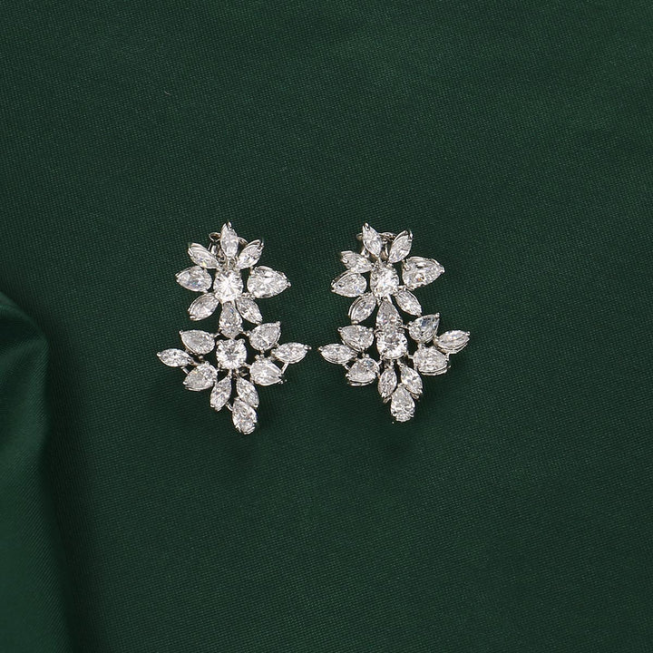 Chic Short Necklace Set