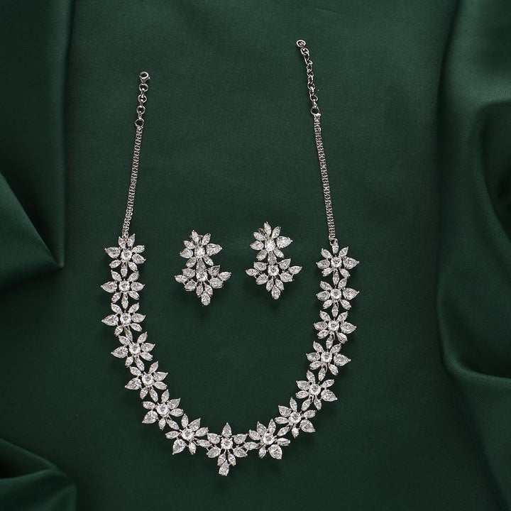 Chic Short Necklace Set