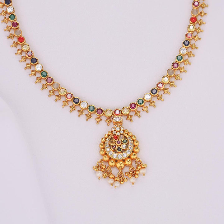 Facinate Short Necklace