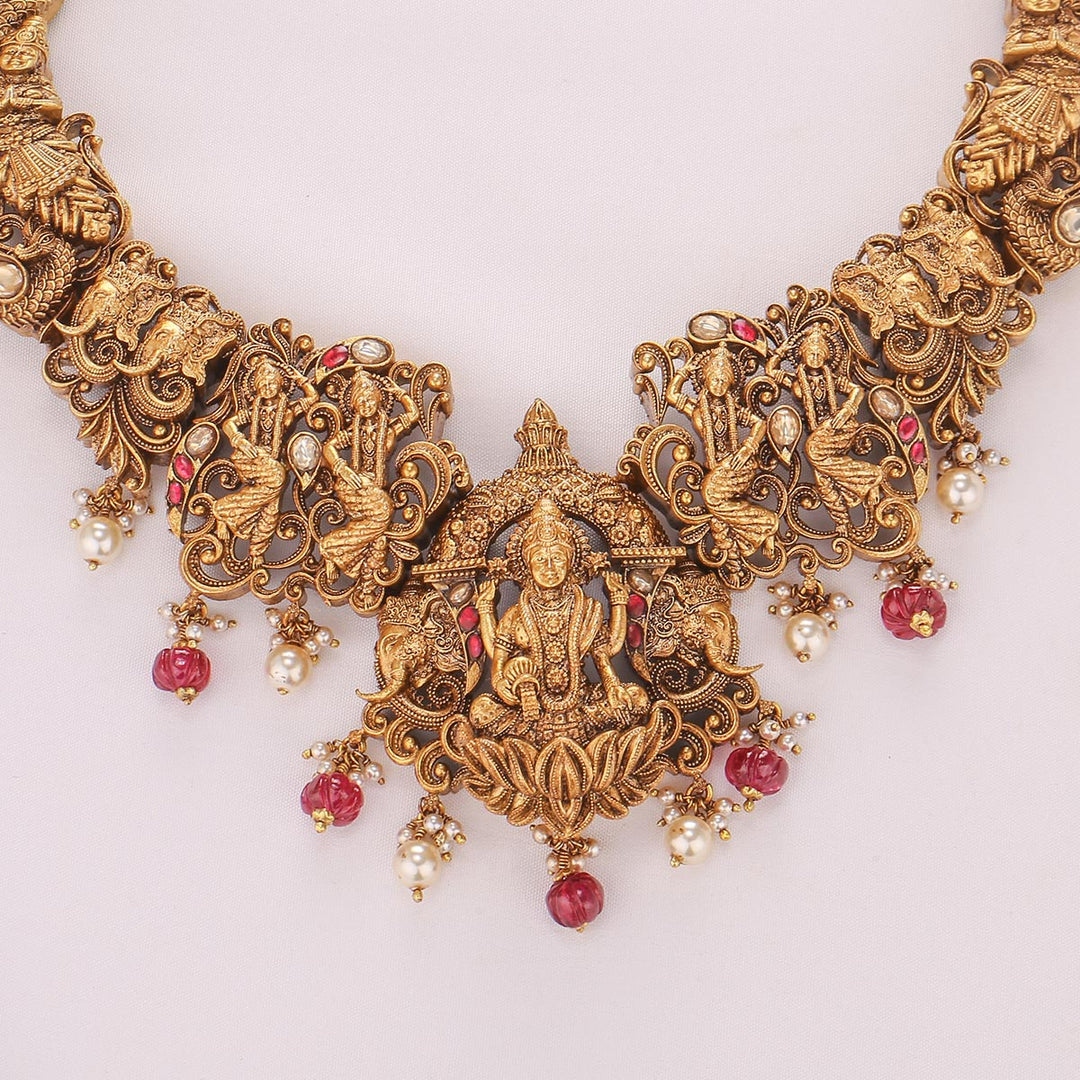 Ishitha Nagas Short Necklace