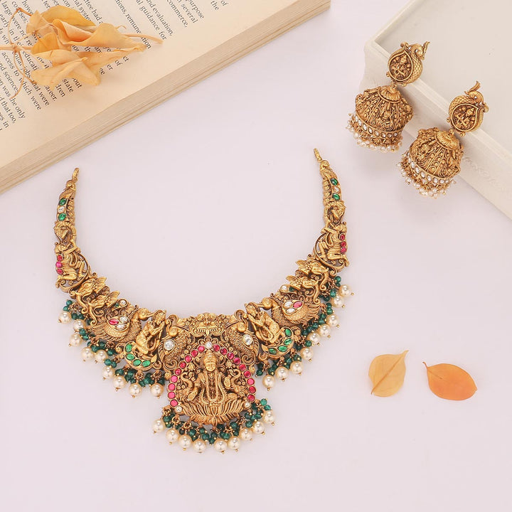 Anushika Short Necklace Set