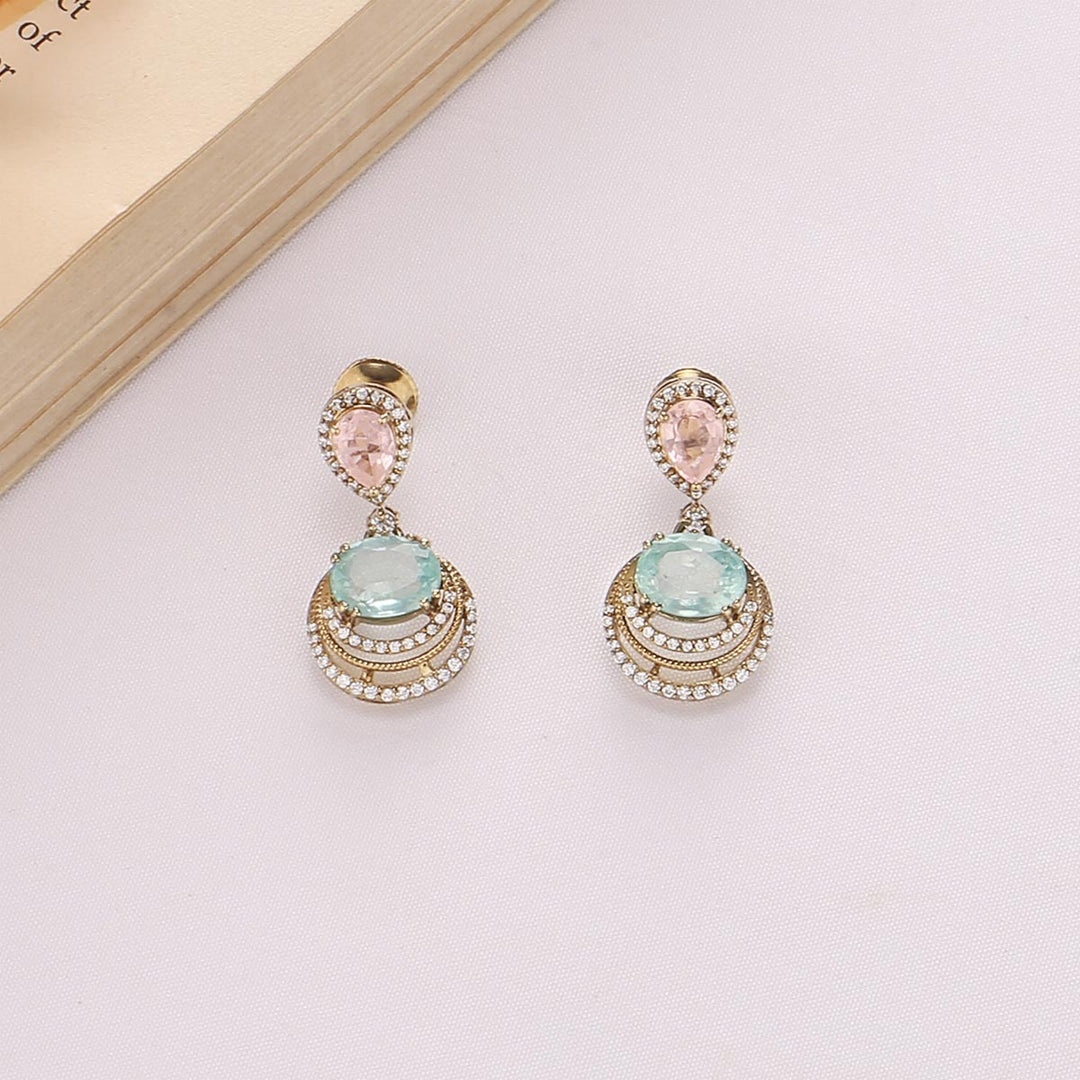 Chic & Trendy Short Necklace Set