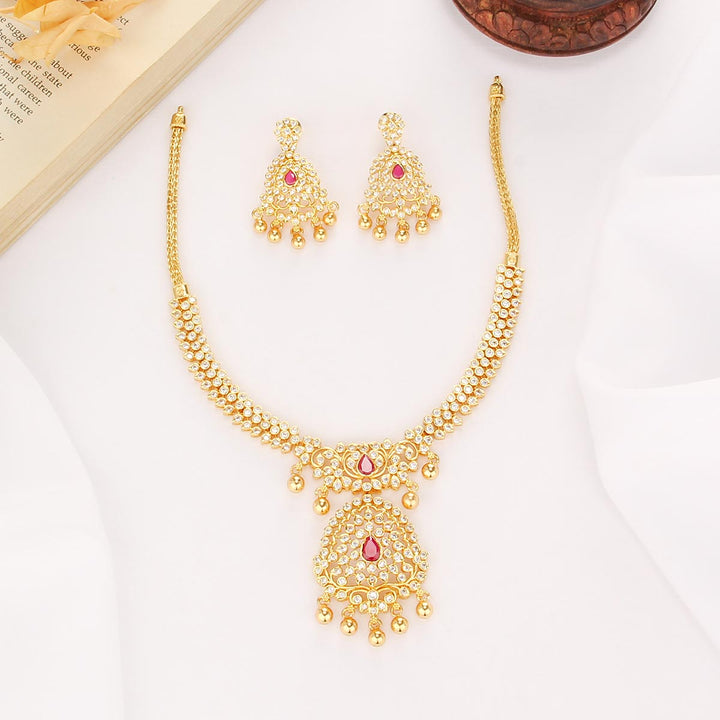 Aswaki Stone Short Necklace Set