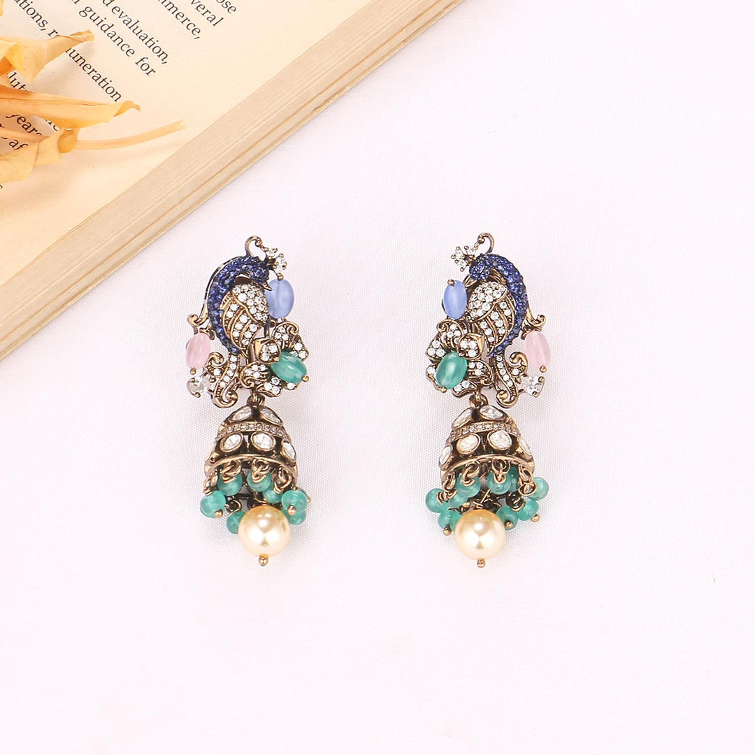 Stylish Victorian Short Necklace Set