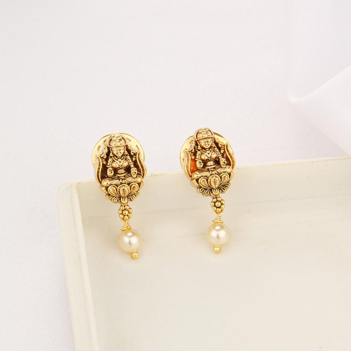 Dhithisha Nagas Short Necklace Set