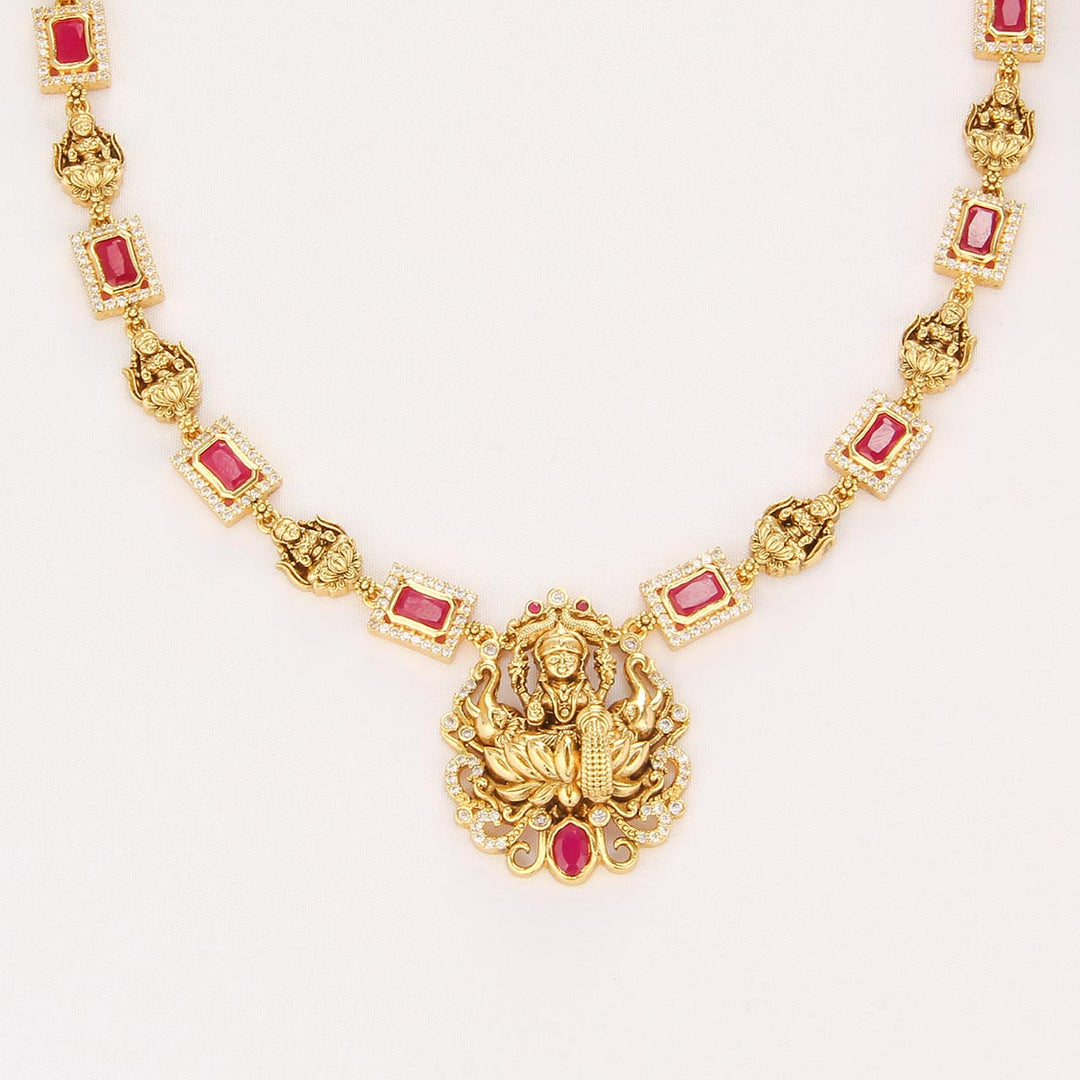 Dazzling Nagas Short Necklace Set