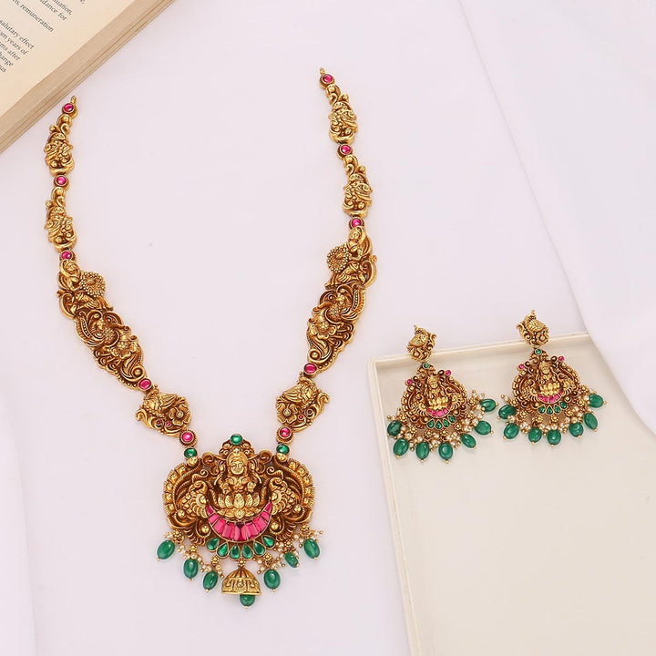 Bindhu Short Necklace Set