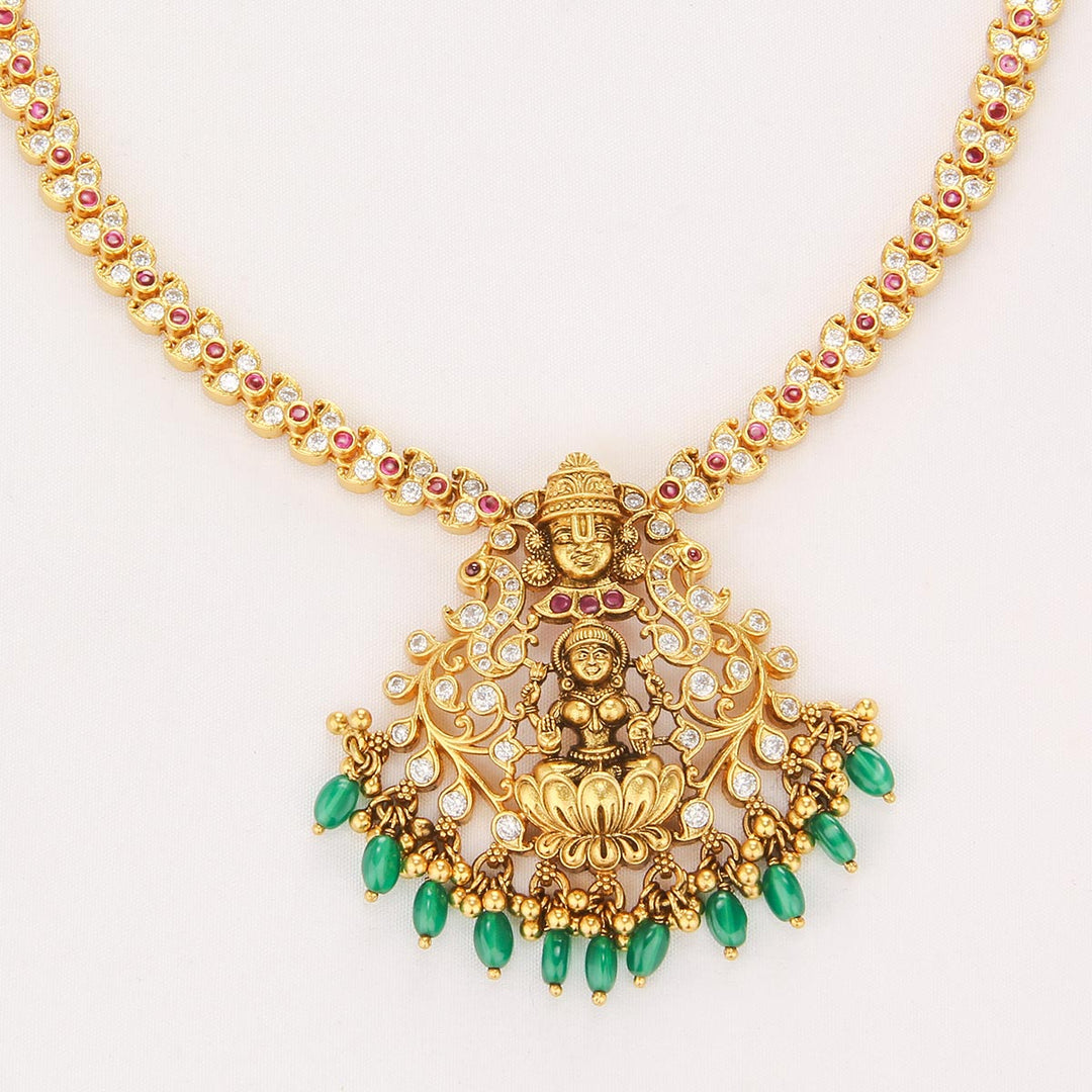 Hasil Nagas Short Necklace